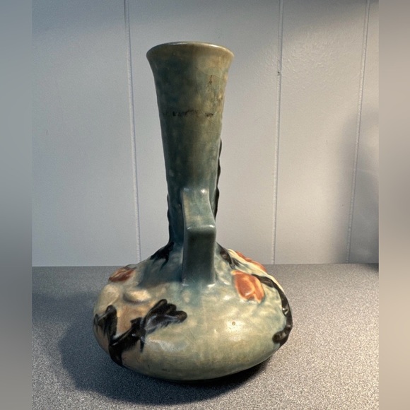 Roseville Pottery Magnolia Vase, Double Handle, Blue Version, 179-7, 1943 - Picture 3 of 7